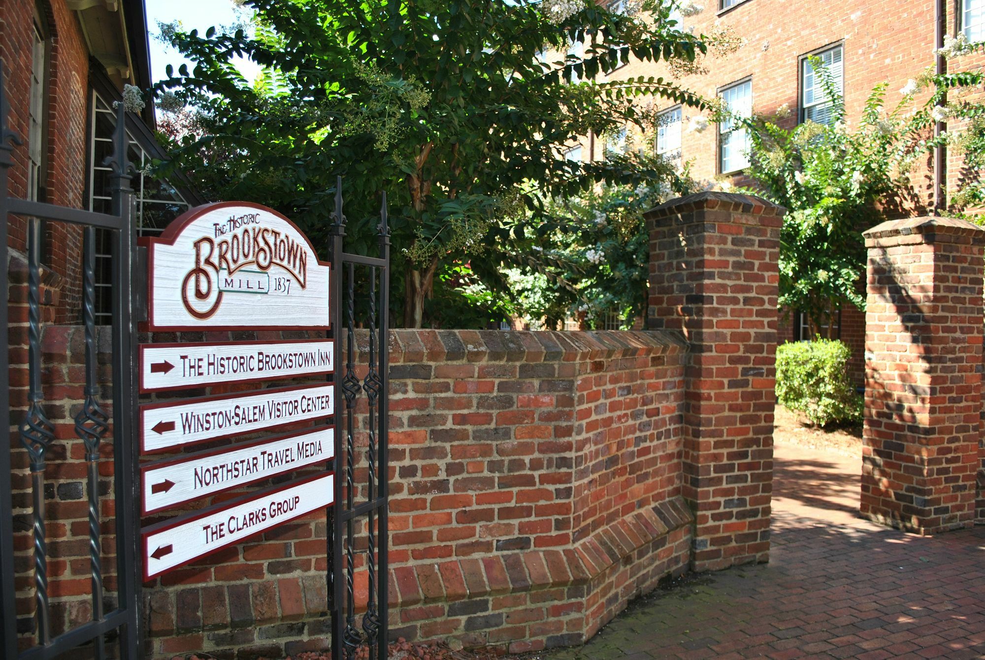 The Historic Brookstown Inn, Trademark Collection By Wyndham Winston-Salem Exterior photo